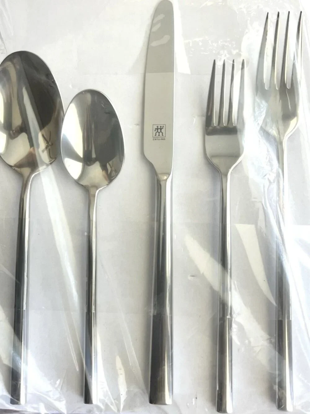 Aberdeen 18/10 Stainless Steel 20 Pc. Flatware Set, Service for 4